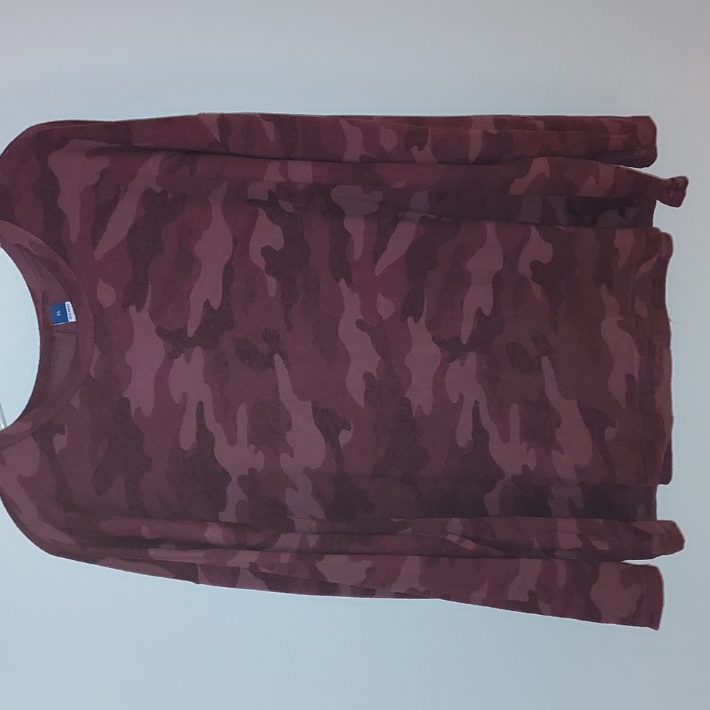 Old Navy camouflage Tee XL